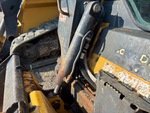 Hydraulics with Bucket Tilt Cylinders