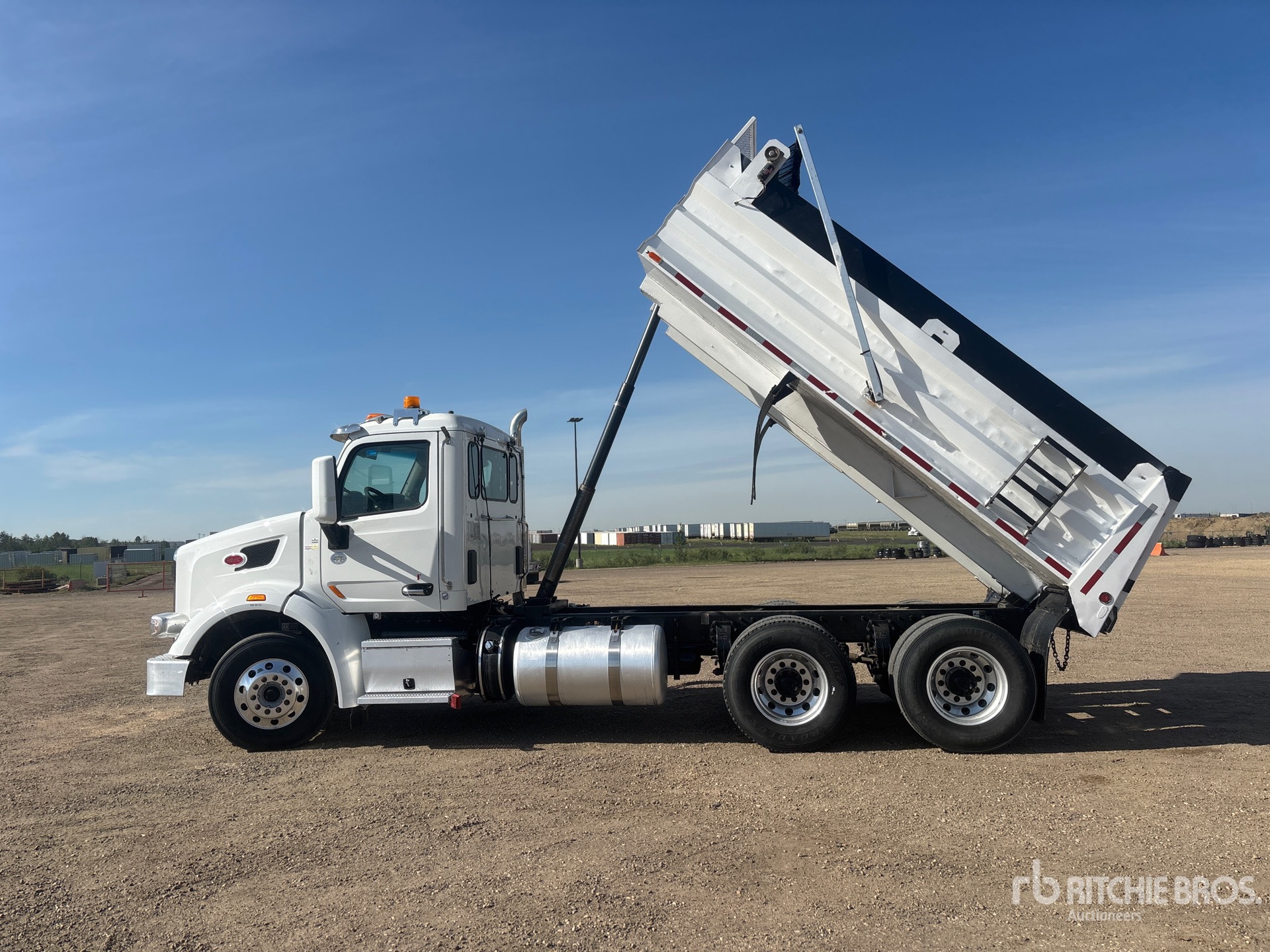 2018 Peterbilt 567