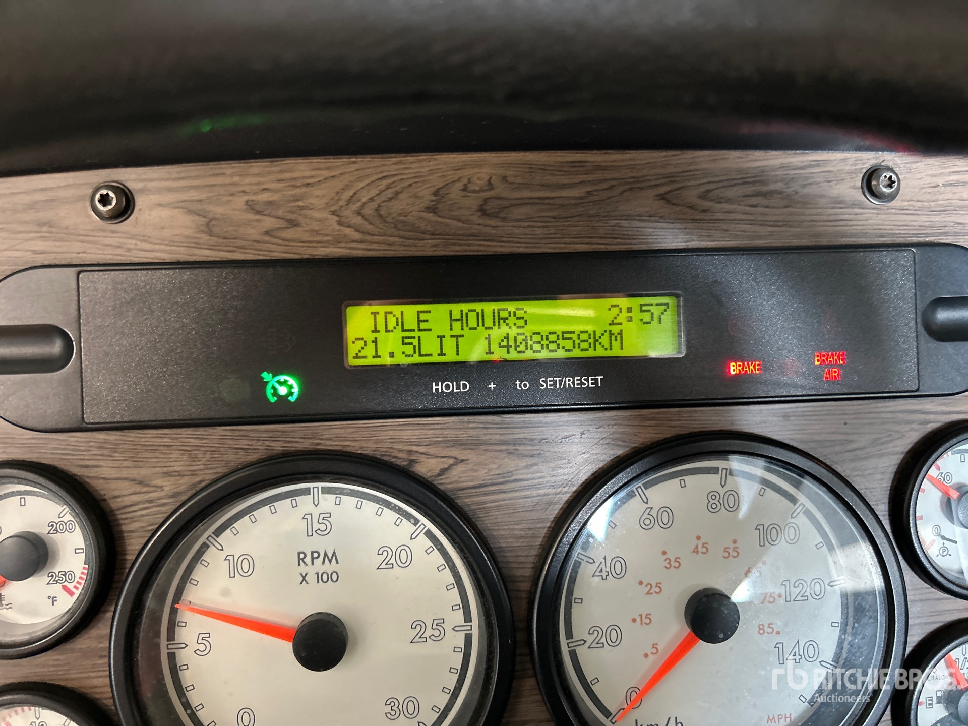 2011 Freightliner CORONADO 122