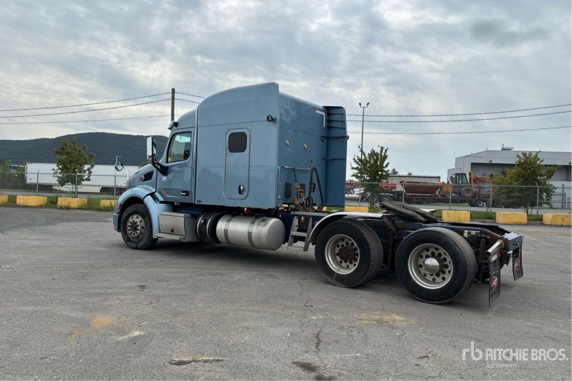 2015 Peterbilt 567