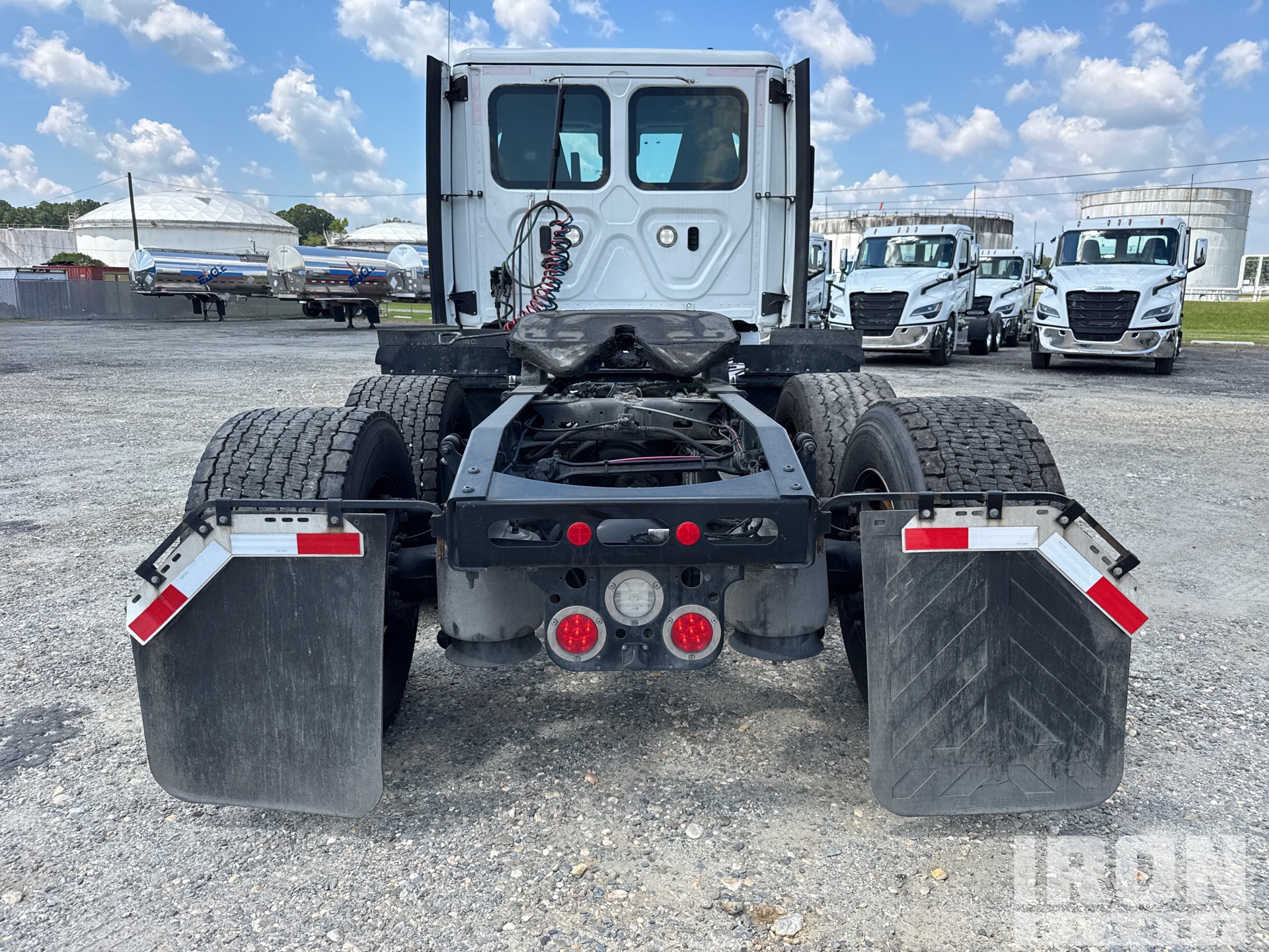 2023 Freightliner CASCADIA 126