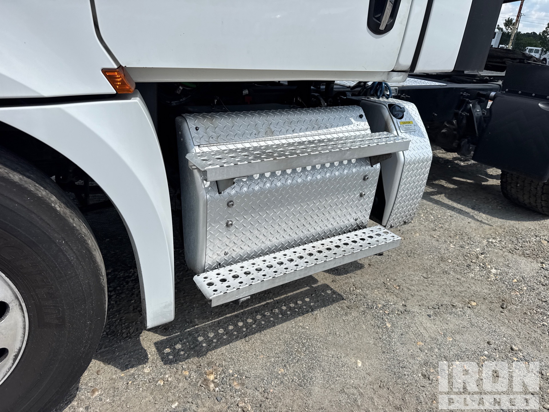 2023 Freightliner CASCADIA 126