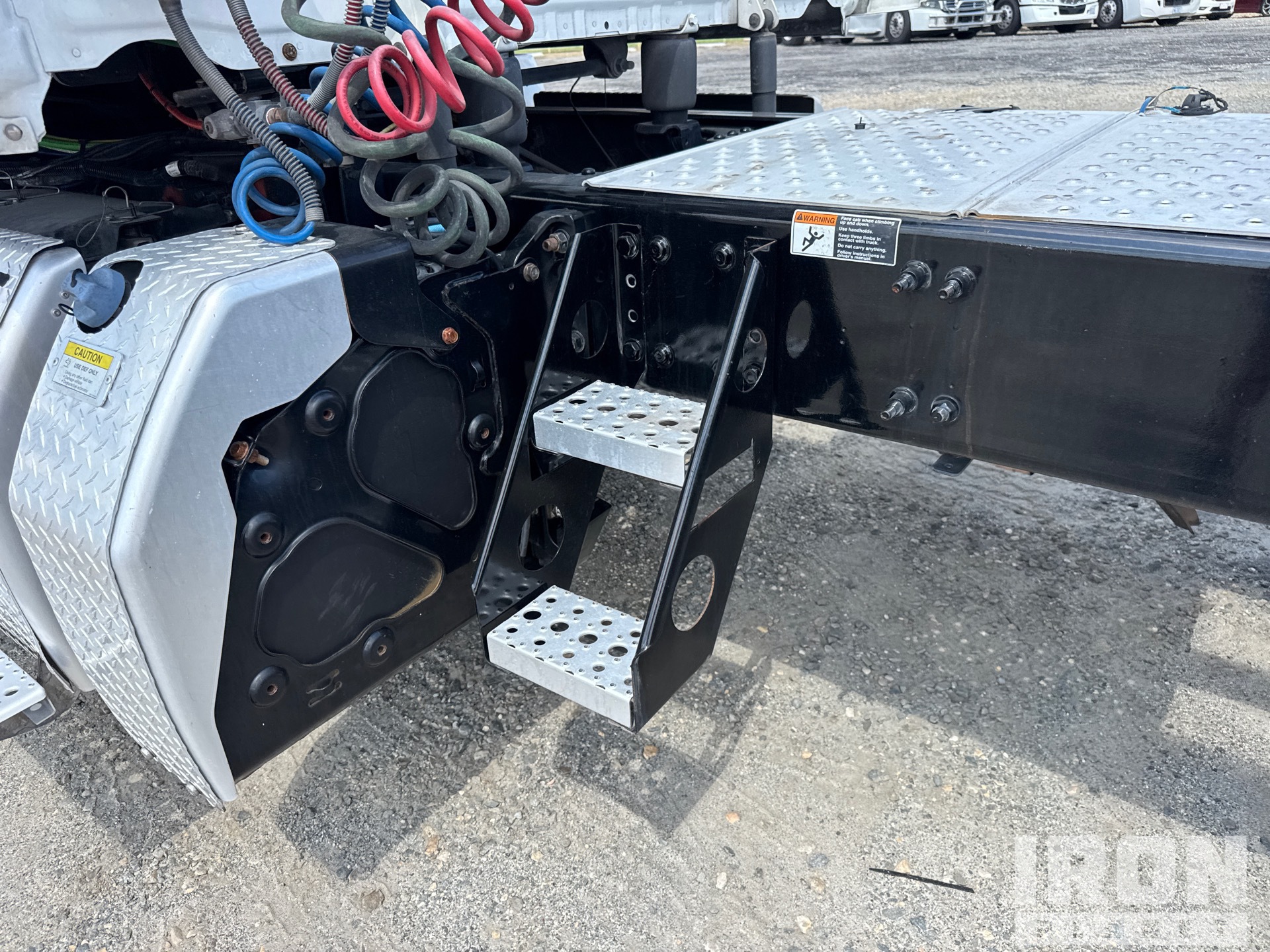 2023 Freightliner CASCADIA 126