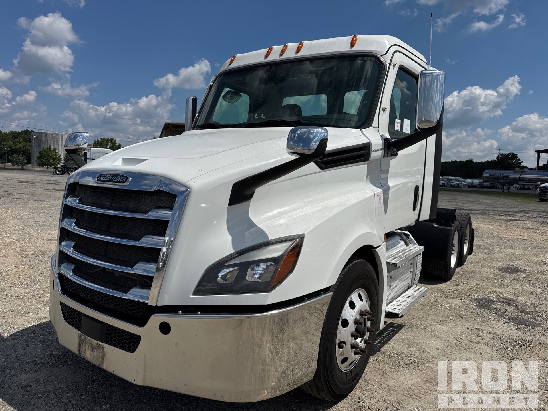 Photo of 2023 Freightliner CASCADIA 126