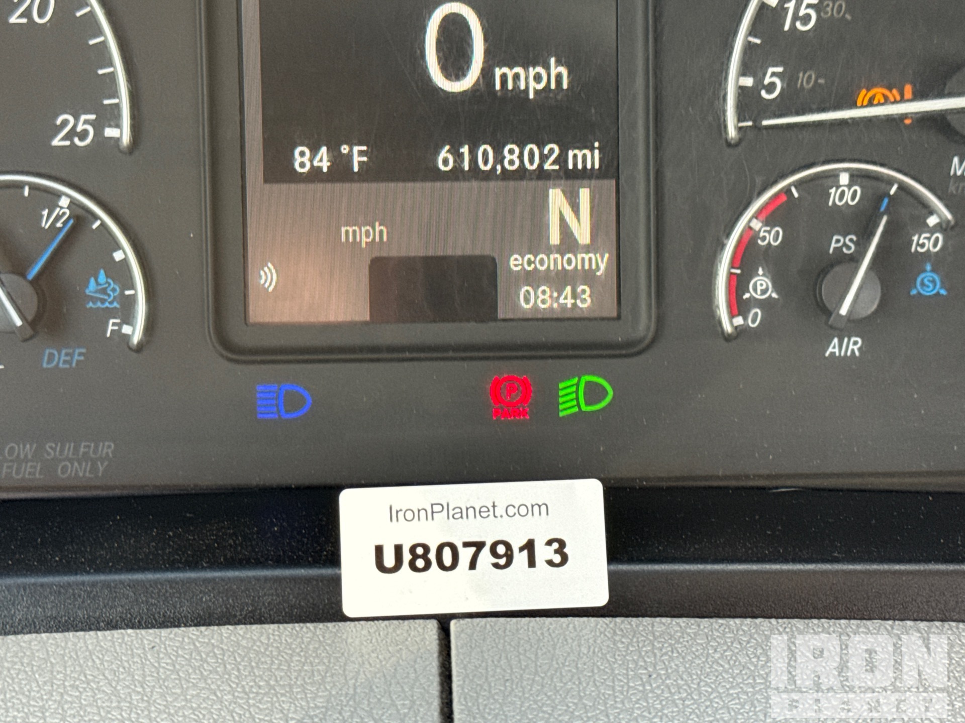2020 Freightliner CASCADIA 126
