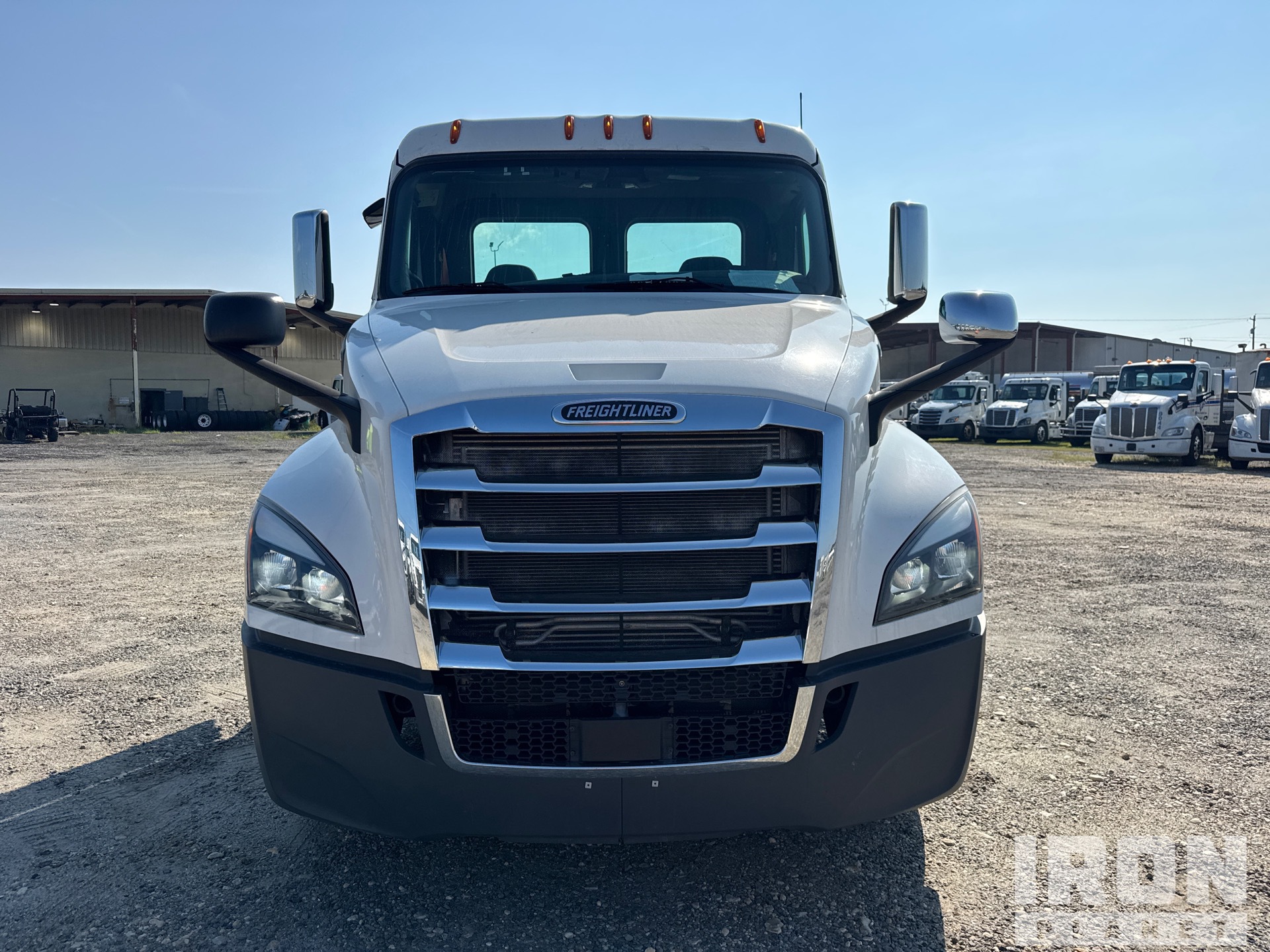 2020 Freightliner CASCADIA 126
