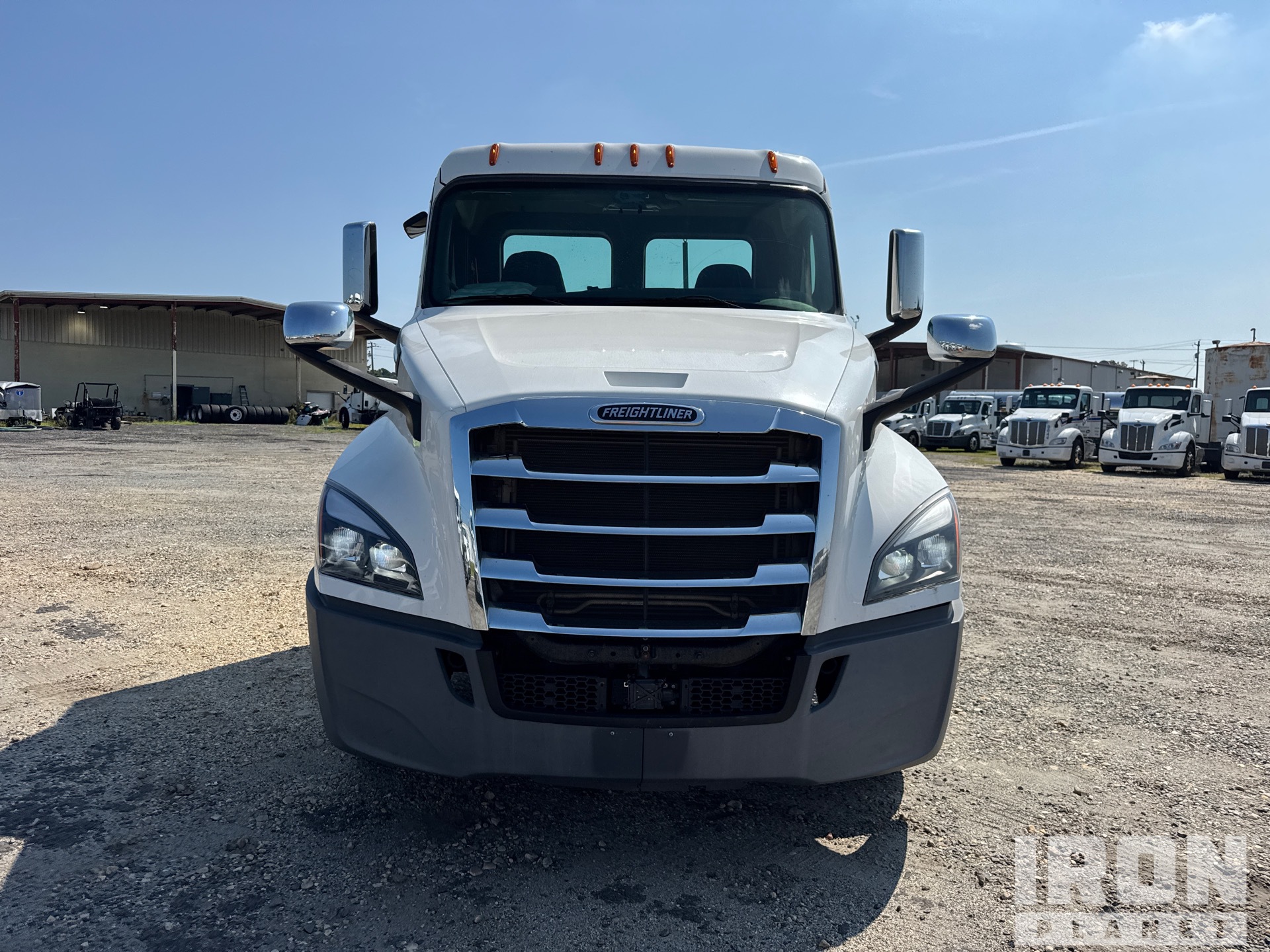 2020 Freightliner CASCADIA 126