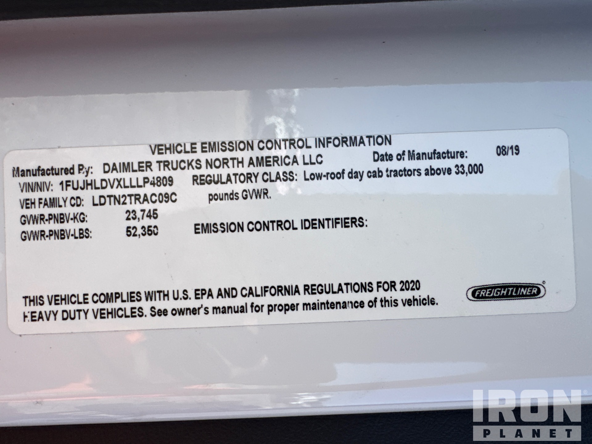 2020 Freightliner CASCADIA 126