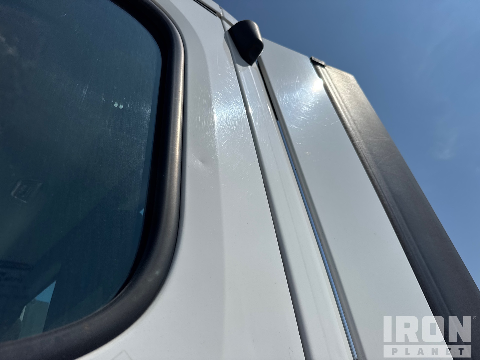 2020 Freightliner CASCADIA 126