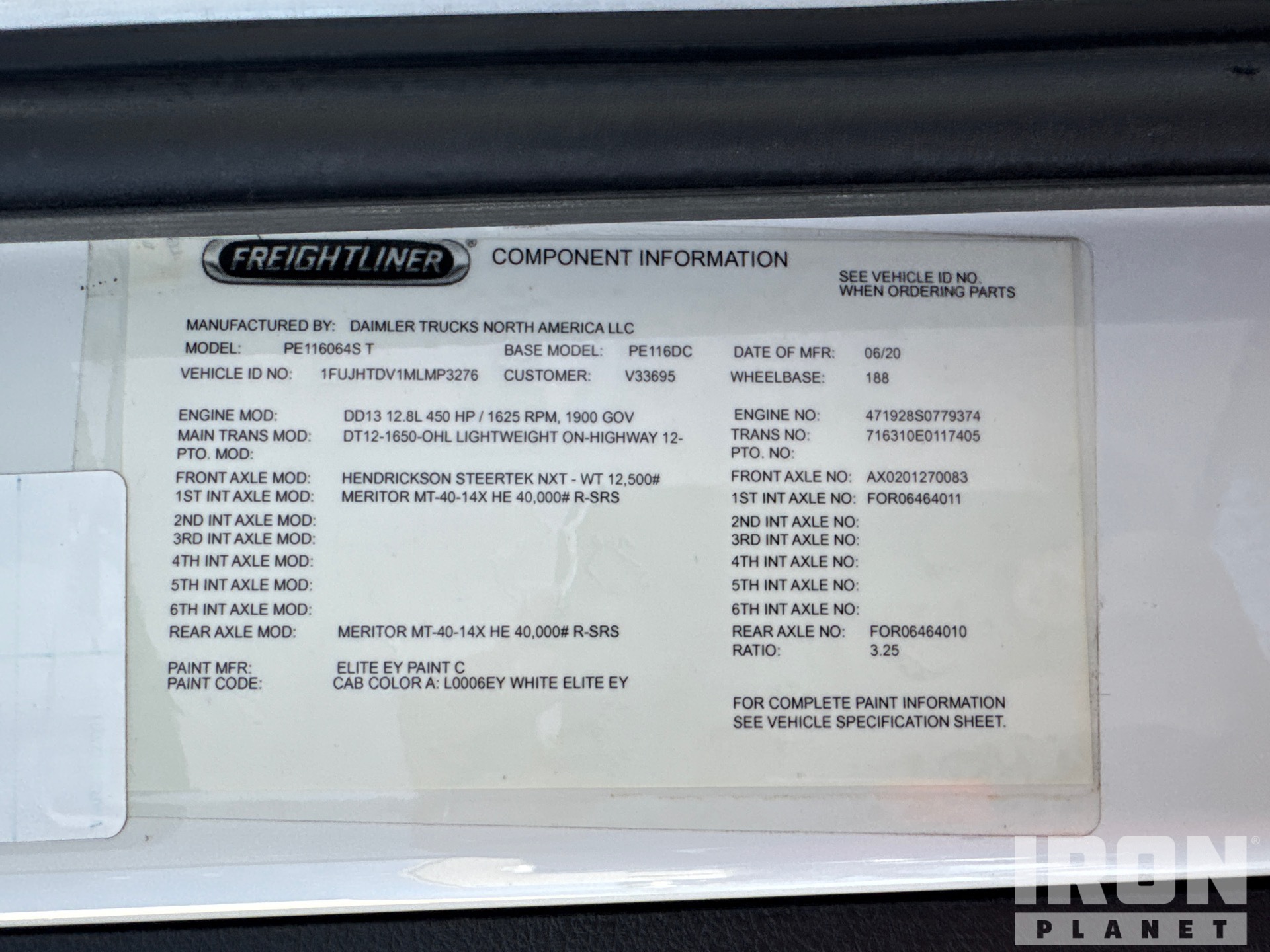 2021 Freightliner CASCADIA 126