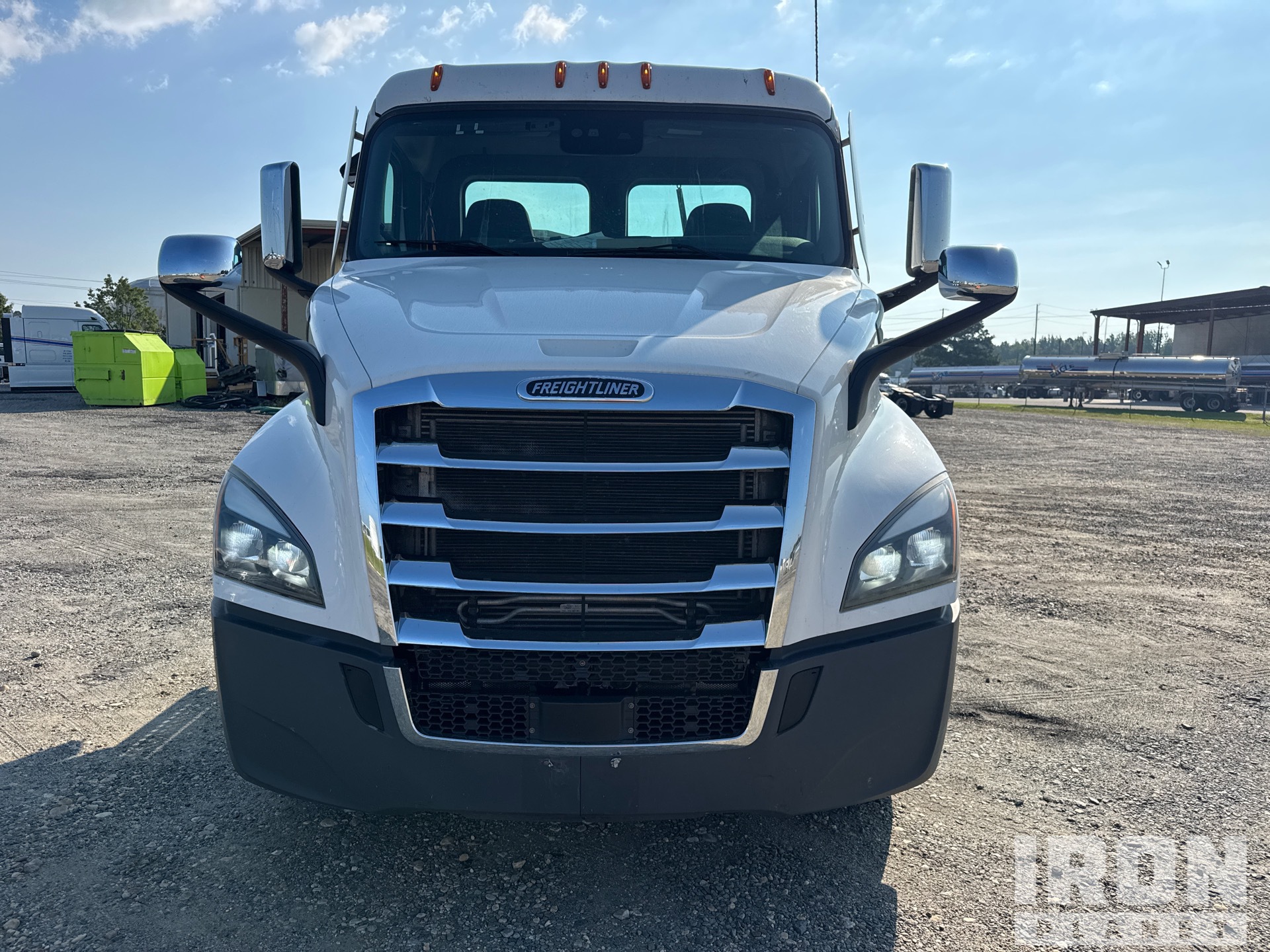 2021 Freightliner CASCADIA 126