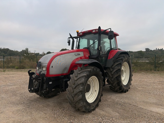 2004 Valtra T-190 4WD Tractor