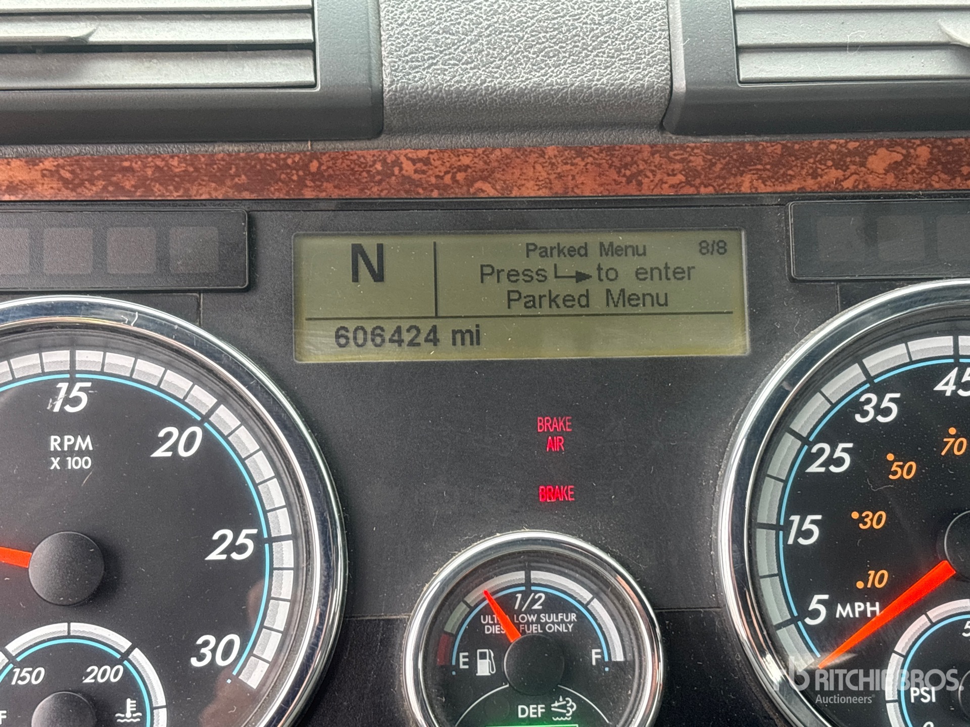 2015 Freightliner CASCADIA 125