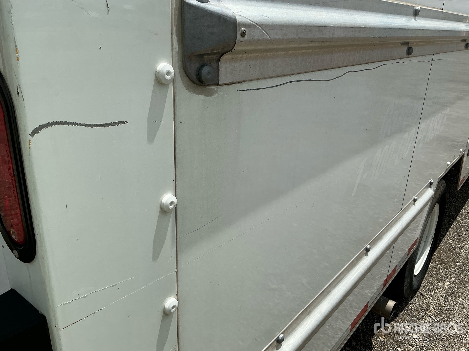 2023 Ford E-350