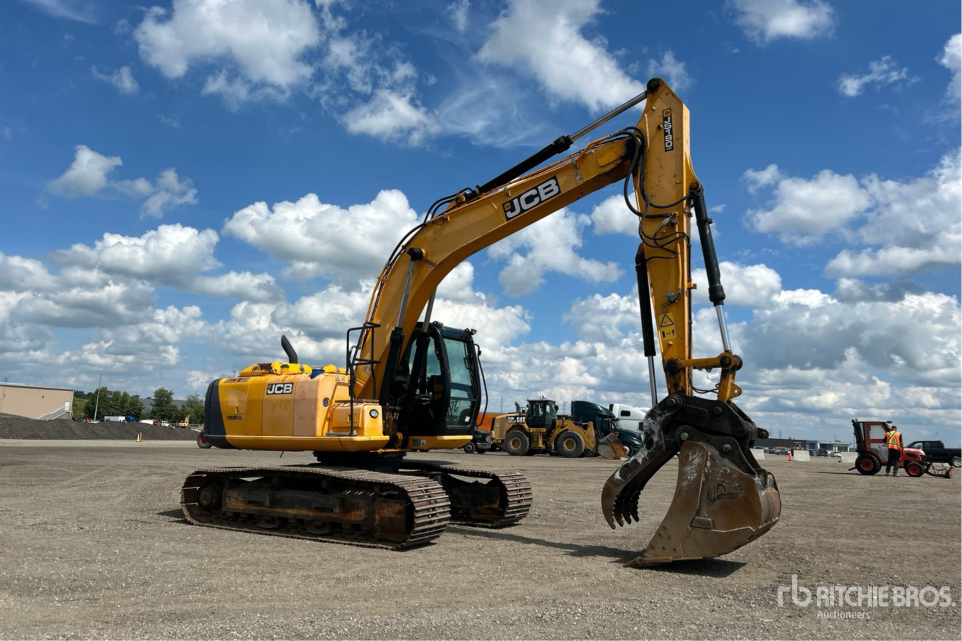 2016 JCB JS190 LC