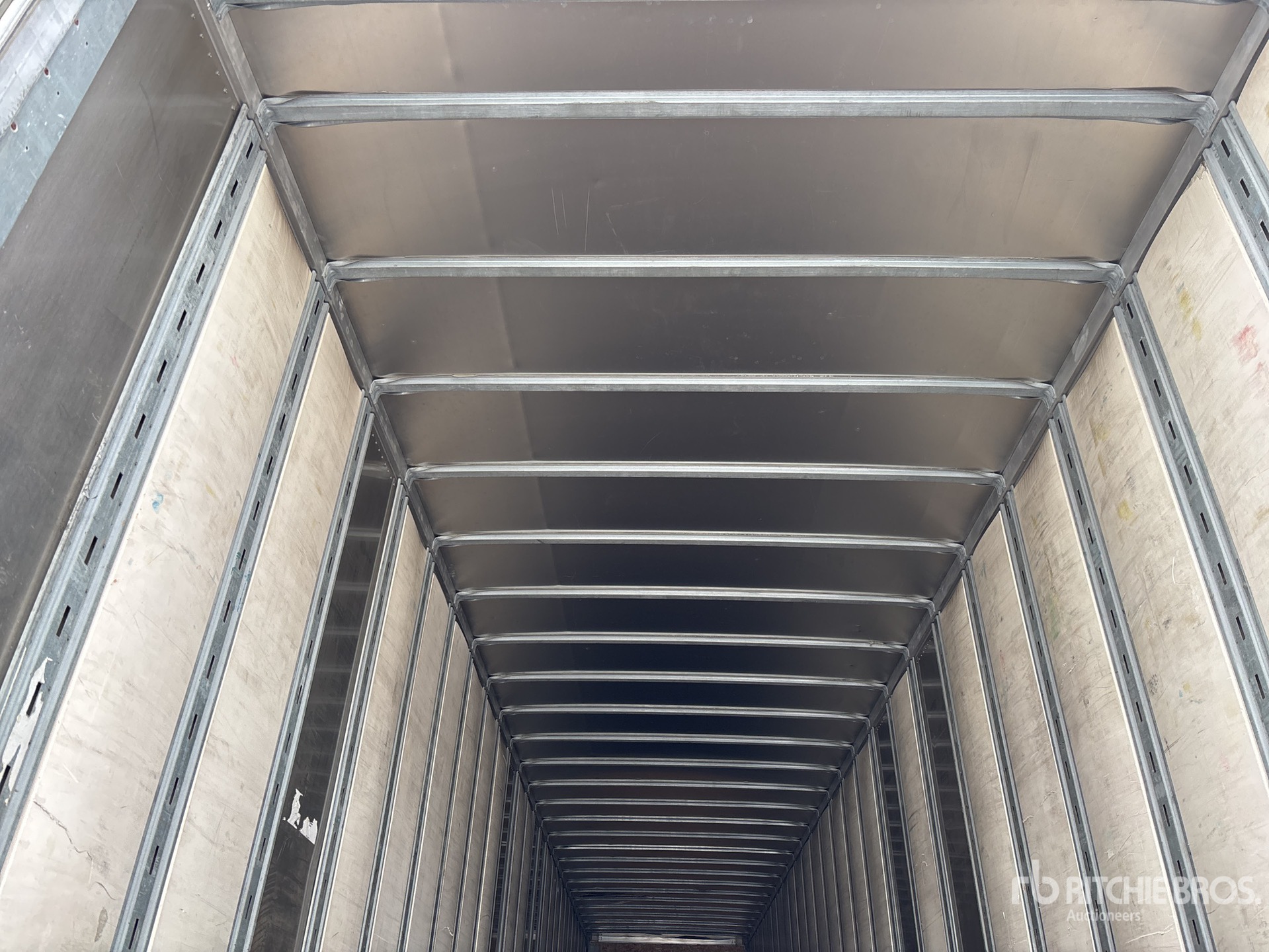2019 Strick 53 FT X 102 IN T/A