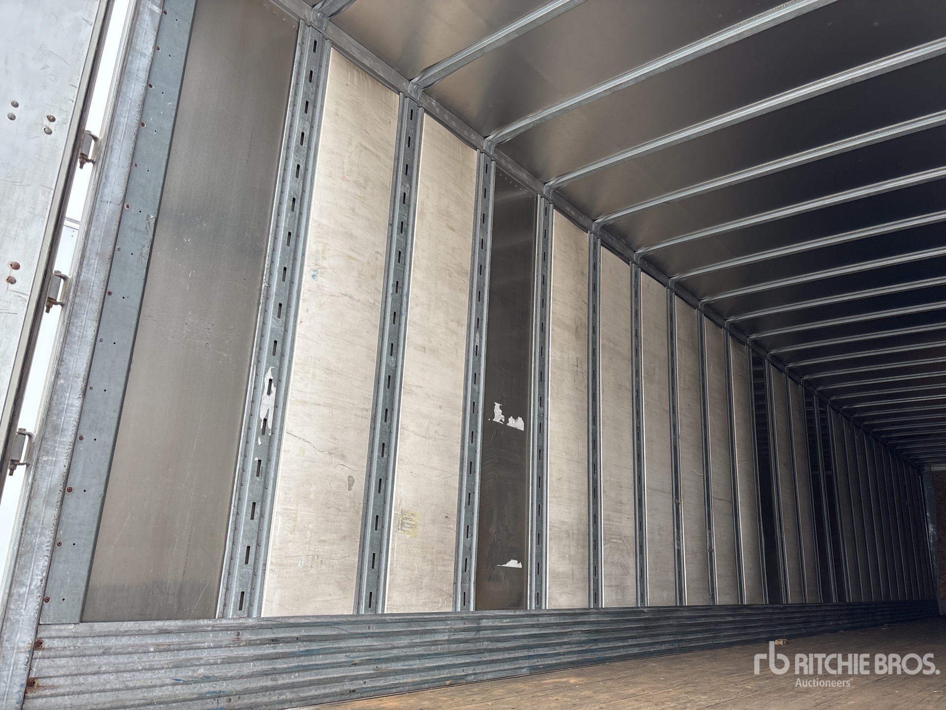 2019 Strick 53 FT X 102 IN T/A