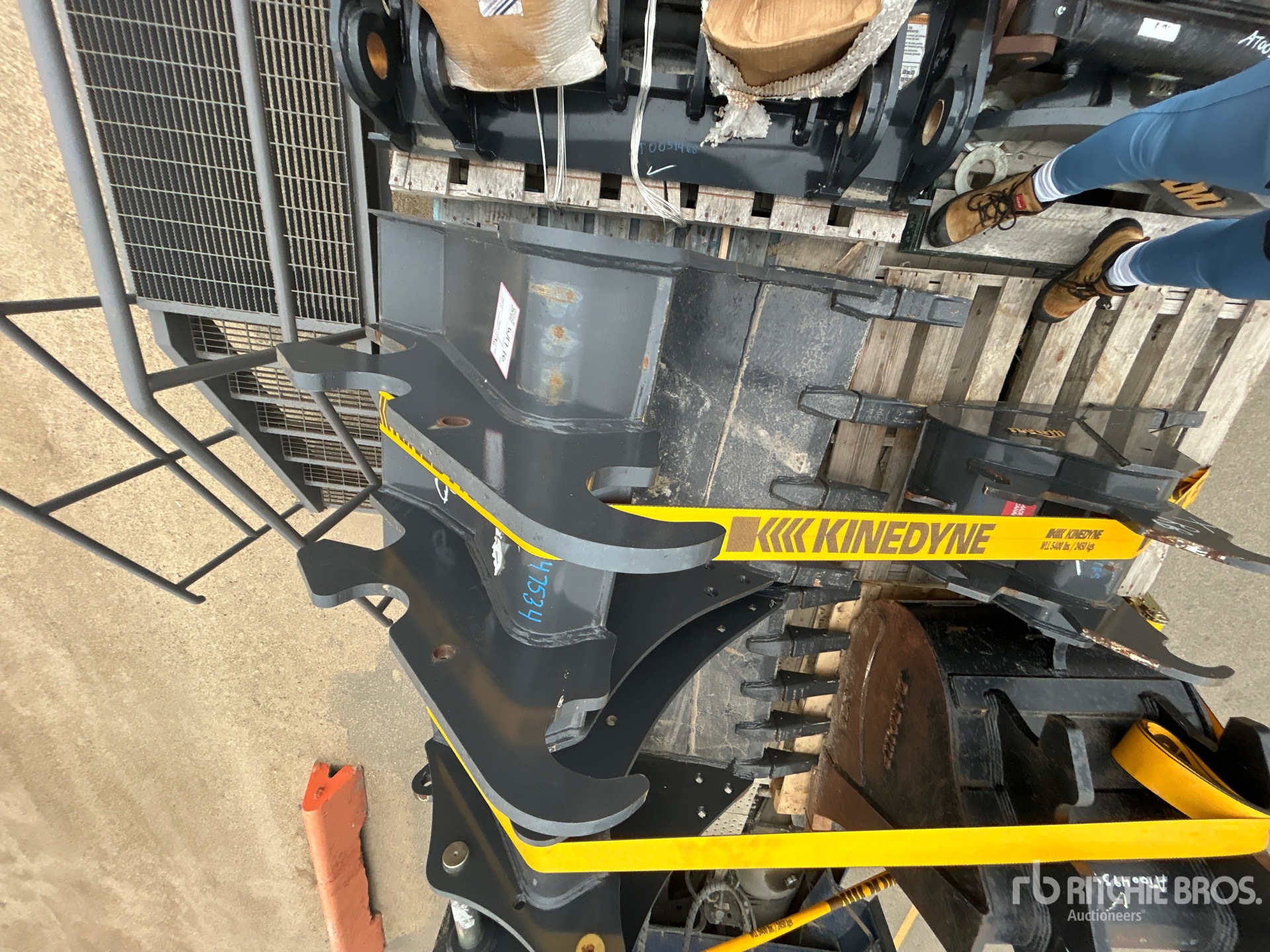 2022 AMI 36DB120