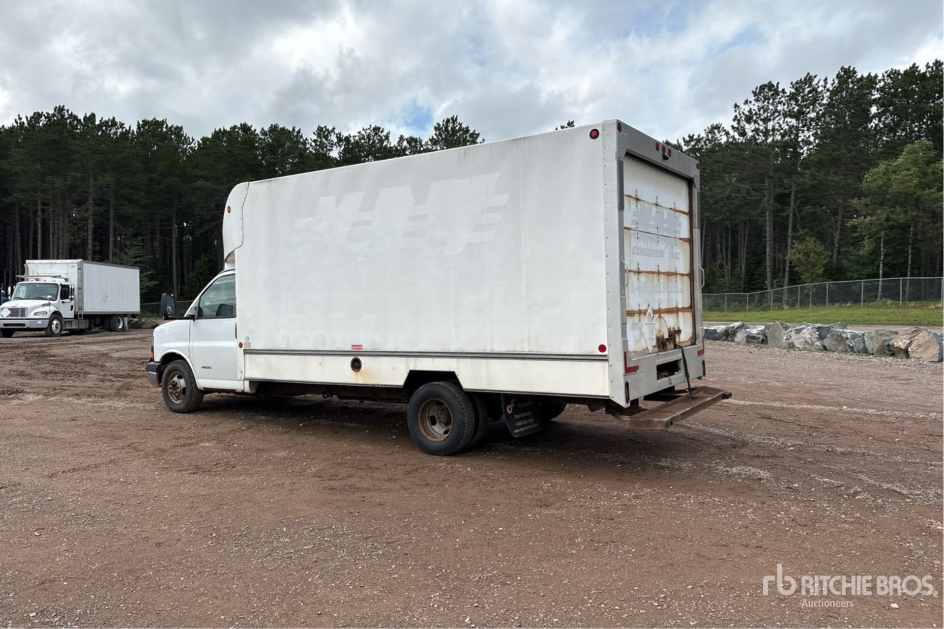 General Appearance with Picture, Left Rear Corner