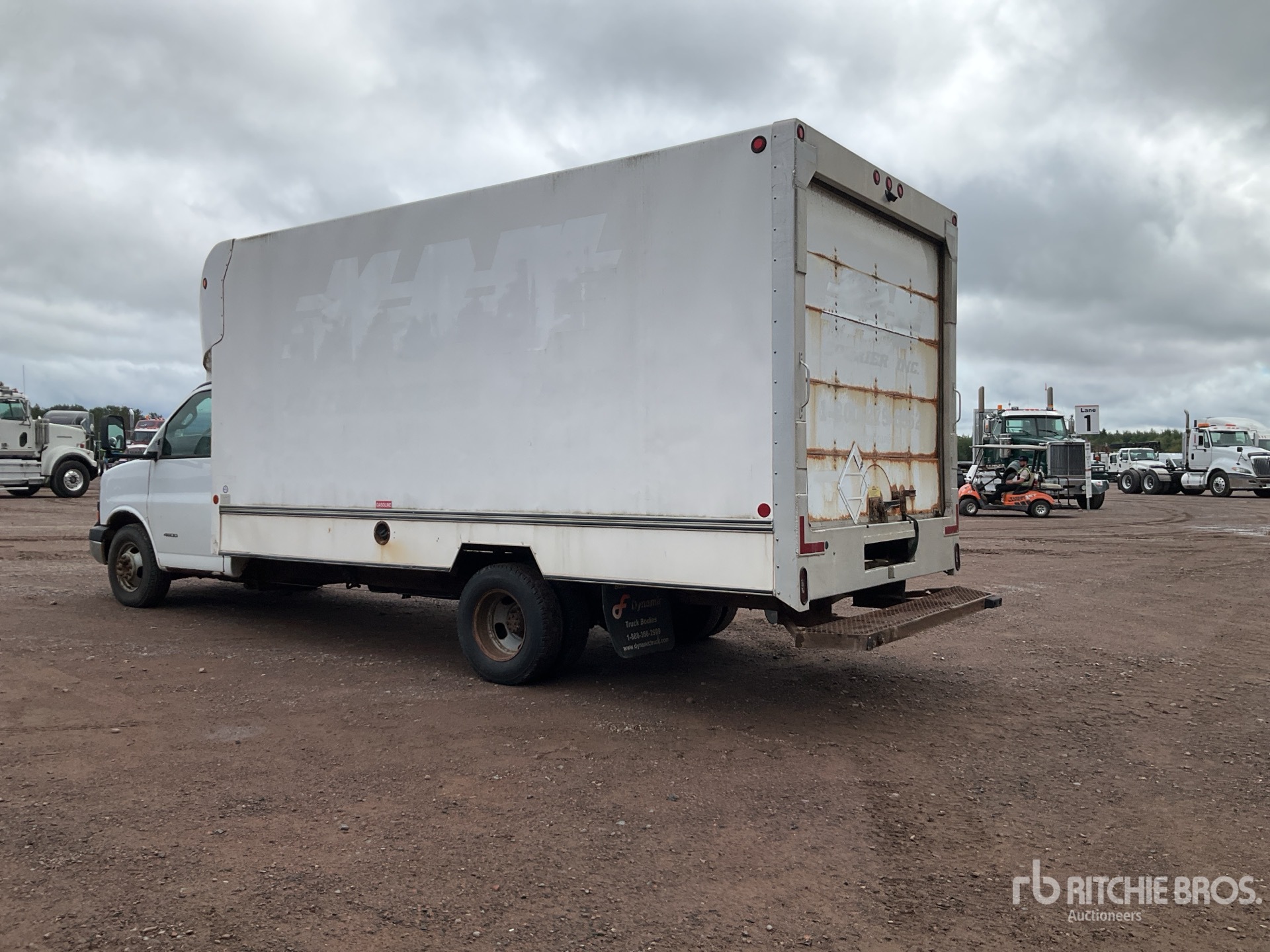 2017 GMC G4500