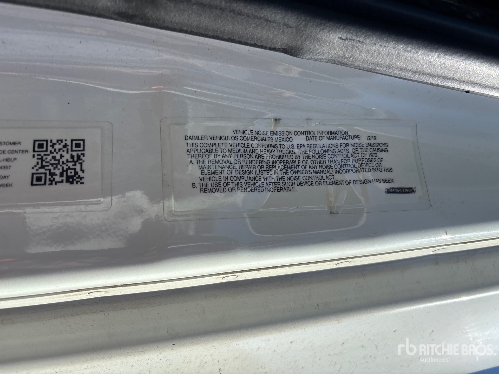 2020 Freightliner CASCADIA 126