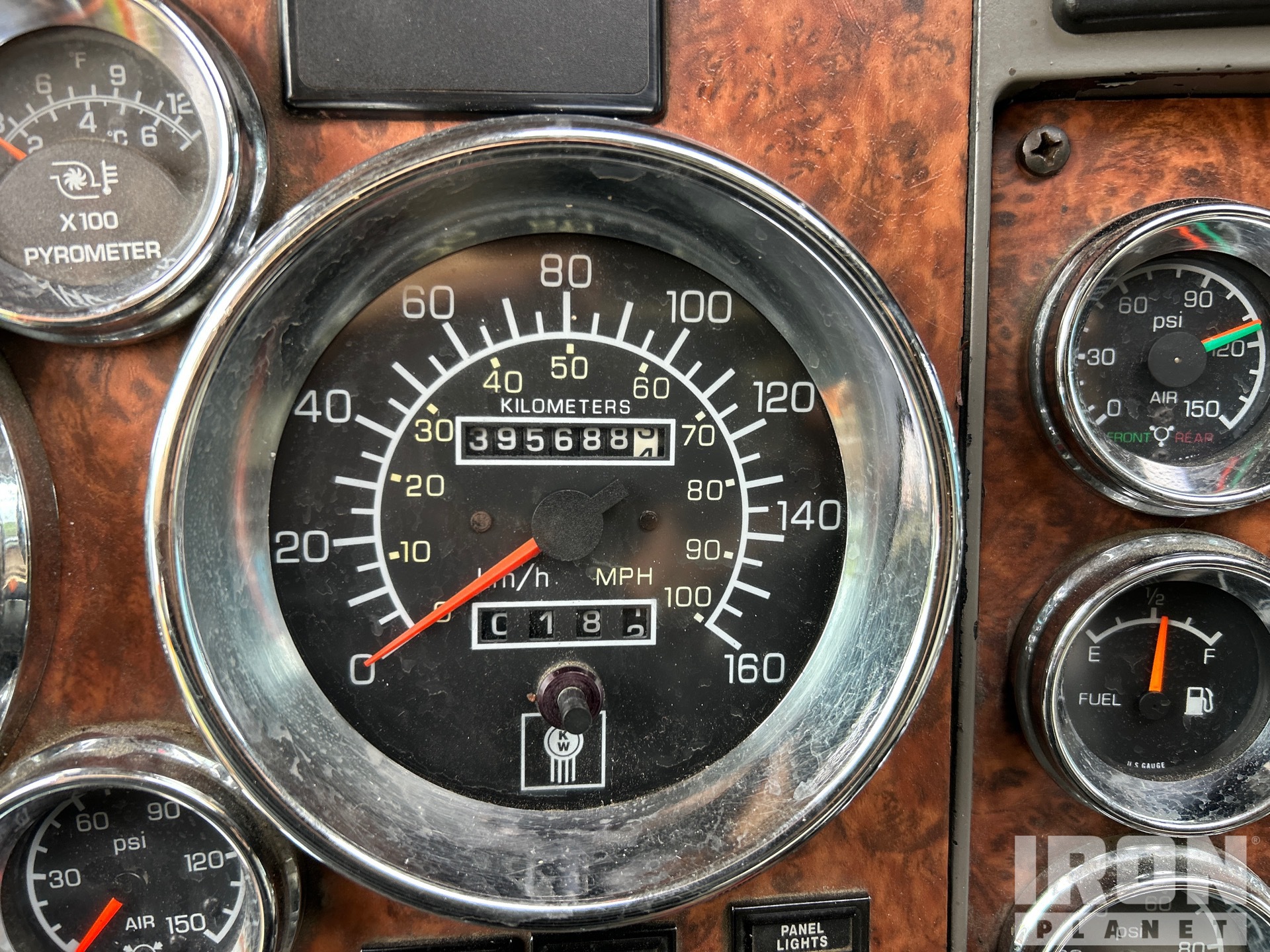 2005 Kenworth T800