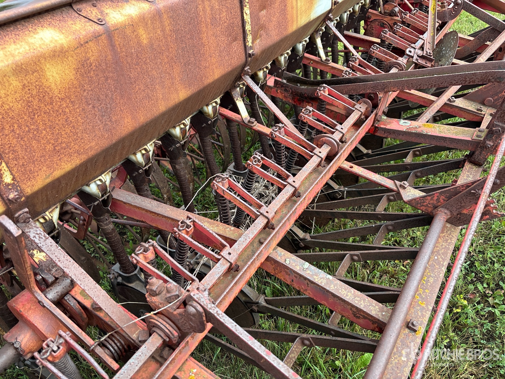 Massey Harris 12 FT
