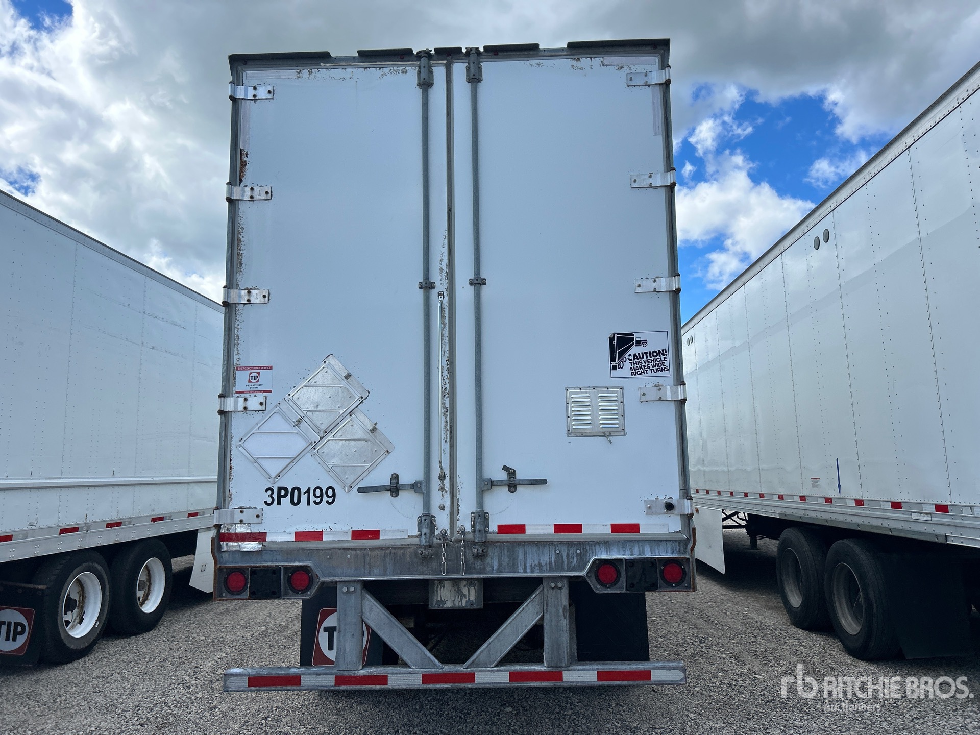2014 Vanguard 53 FT X 102 IN TRI/A