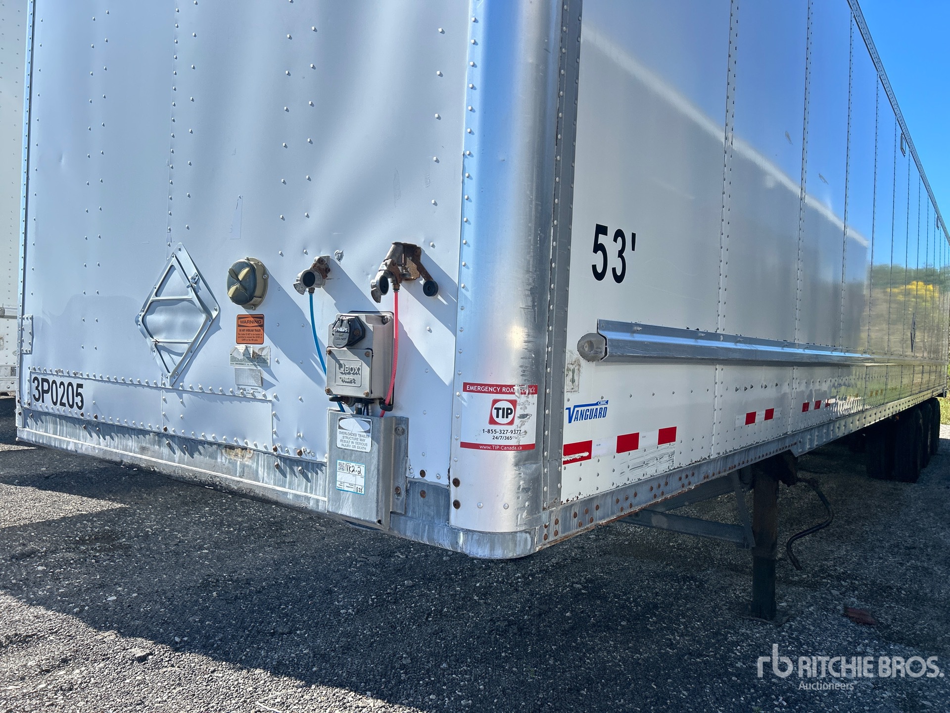2014 Vanguard 53 FT X 102 IN TRI/A