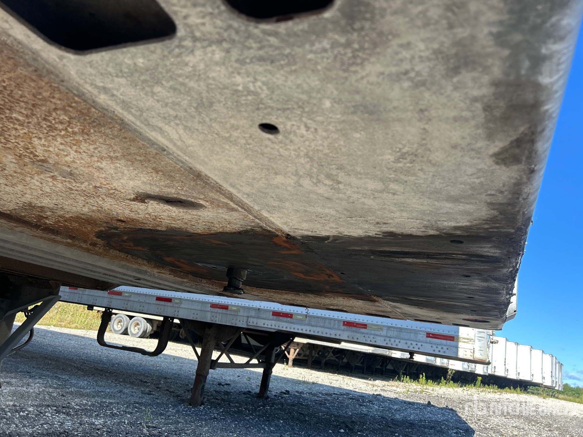 2013 Vanguard 53 FT X 102 IN T/A