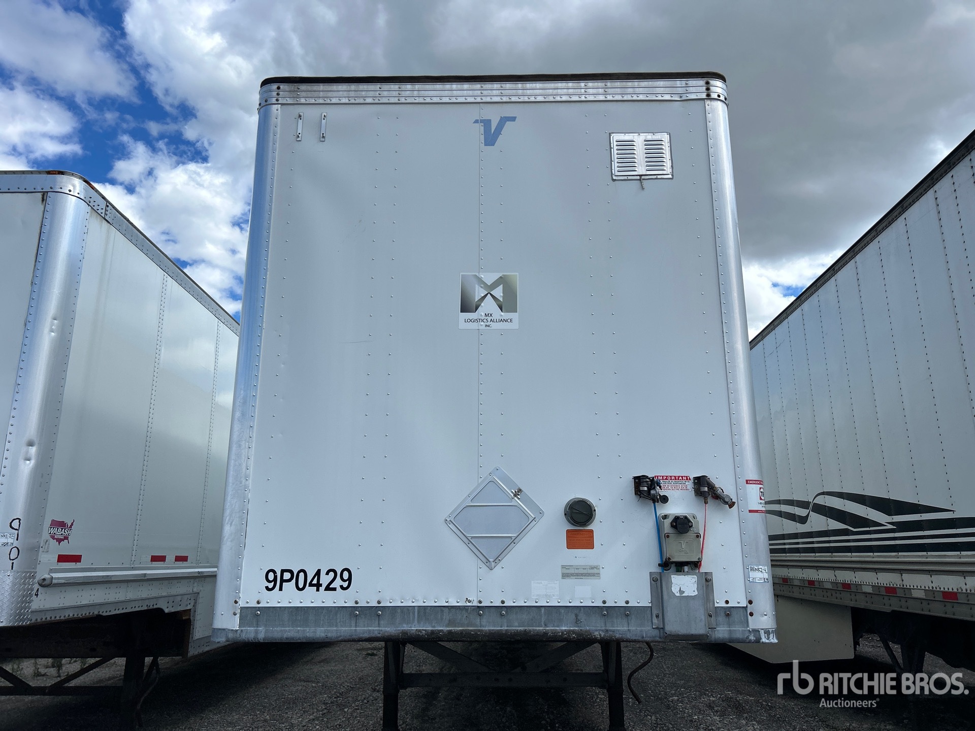 2013 Vanguard 53 FT X 102 IN T/A