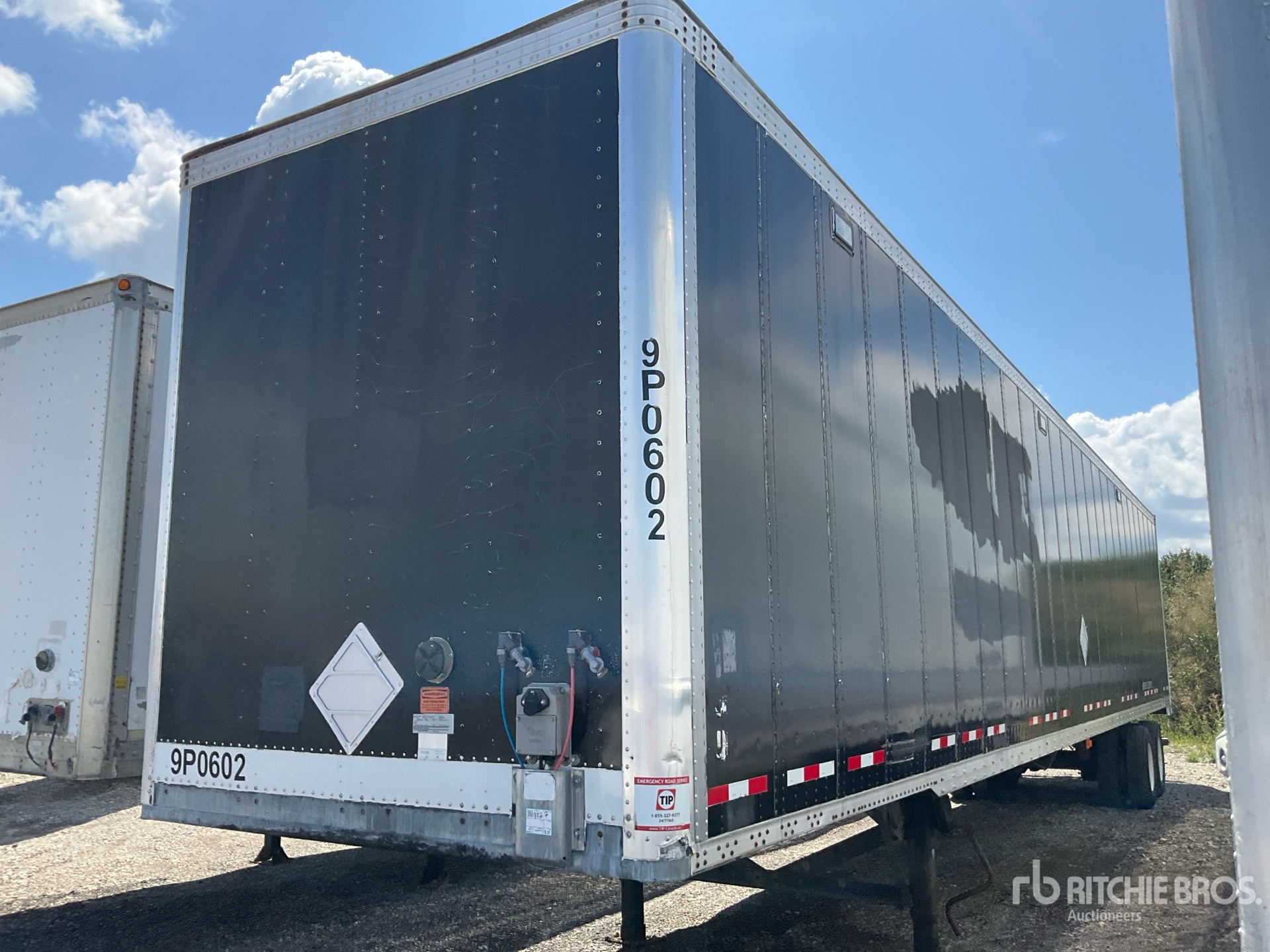 2014 Vanguard 53 FT X 102 IN T/A