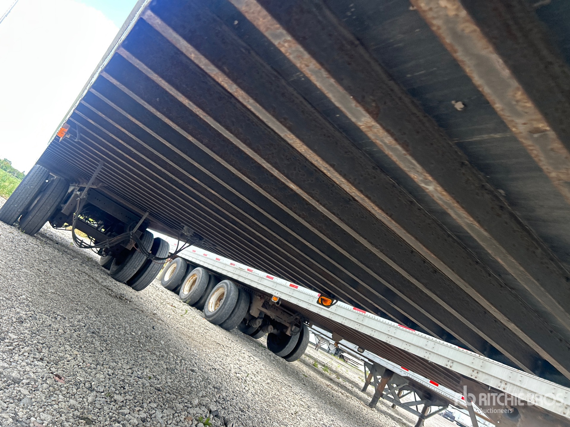 2014 Vanguard 53 FT X 102 IN T/A