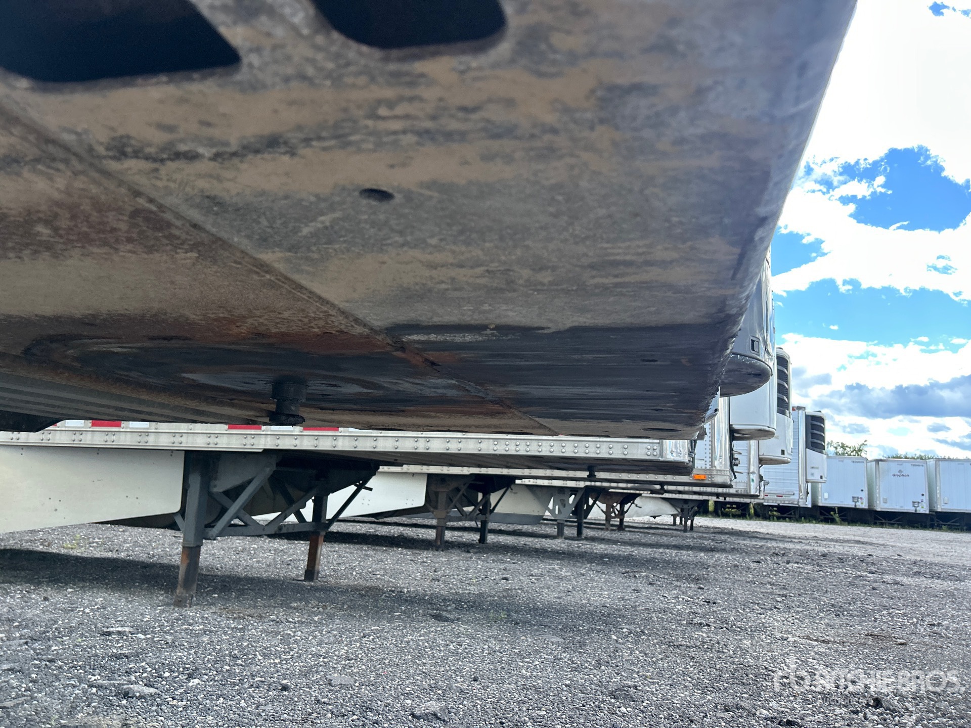 2015 Vanguard 53 FT X 102 IN T/A
