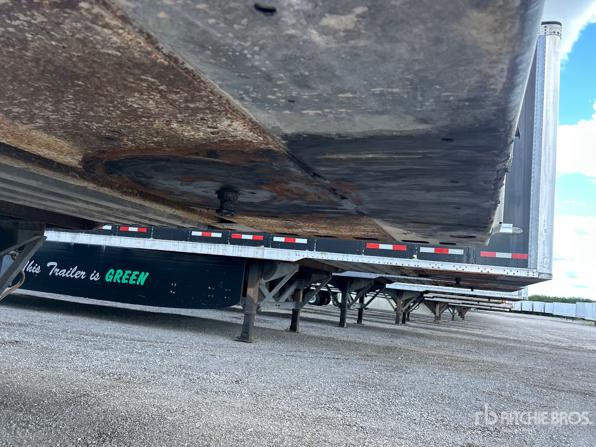 2013 Vanguard 53 FT X 102 IN T/A