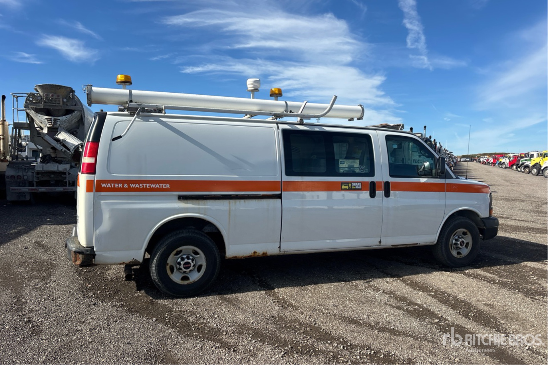 2015 GMC SAVANA 2500