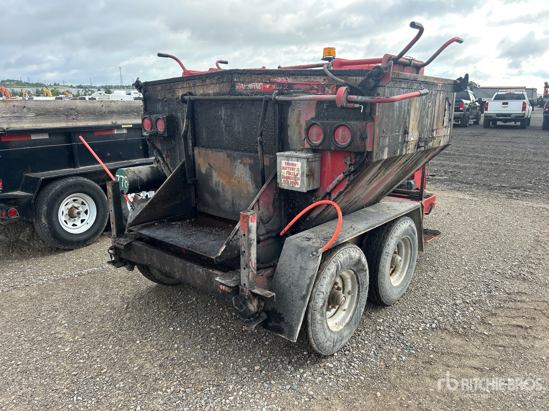 General Appearance with Picture, Right Rear Corner