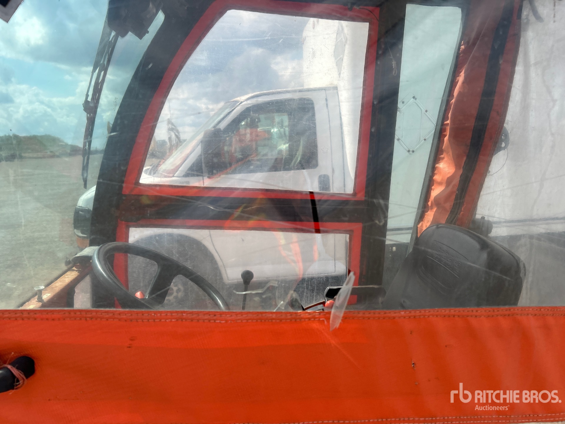 Kubota B2320HSD