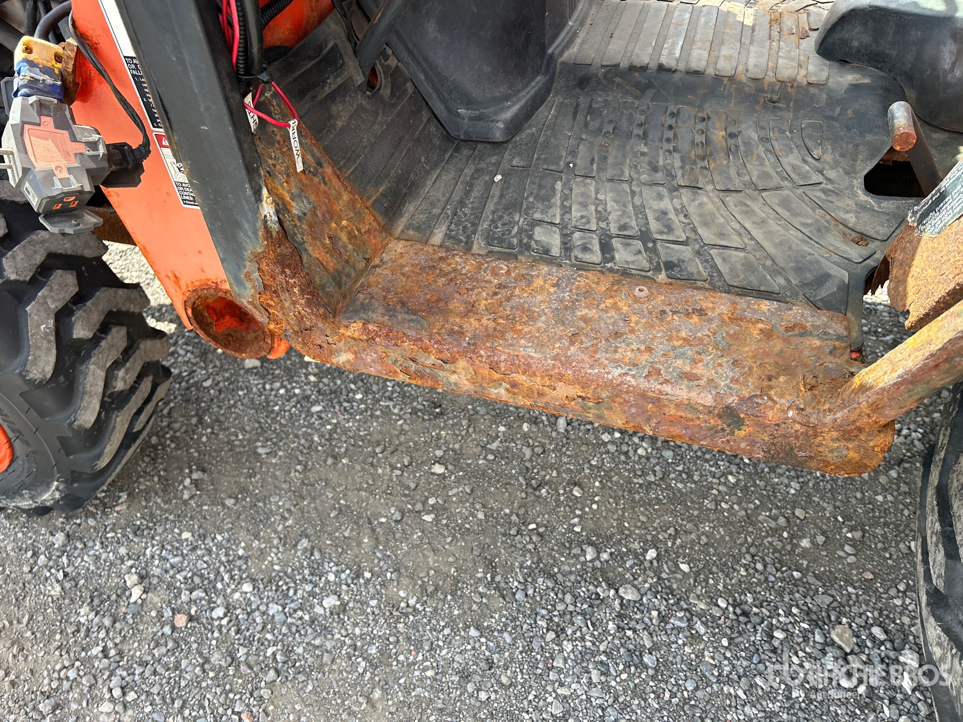 Kubota B2320HSD