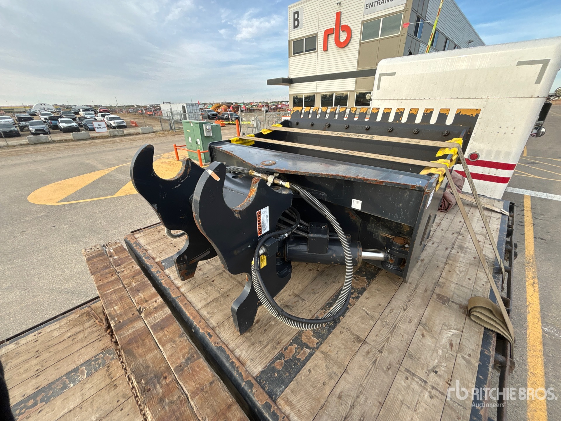 2023 Wabash 66 IN Q/C TILTING CLEAN-UP