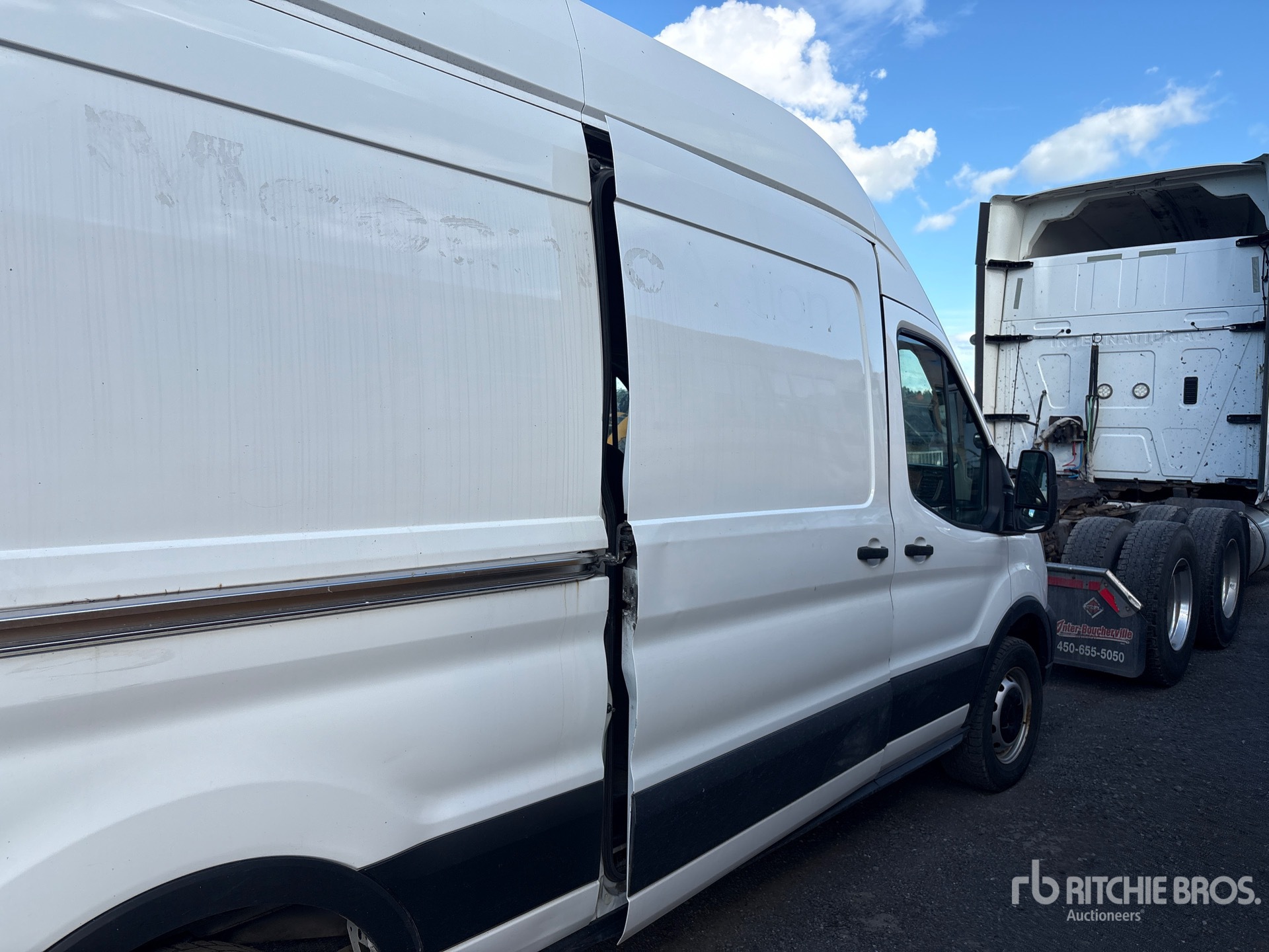 2020 Ford TRANSIT 250