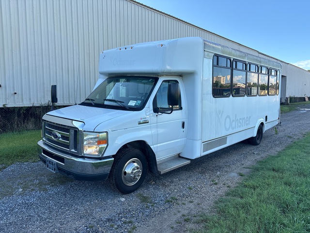 2017 Ford E-450 4x2 29-Seat Transit Bus 2017 Ford E-450 4x2 29-Seat Transit Bus