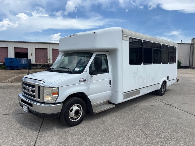 2017 Ford E-450 4x2 29-Seat Transit Bus 2017 Ford E-450 4x2 29-Seat Transit Bus