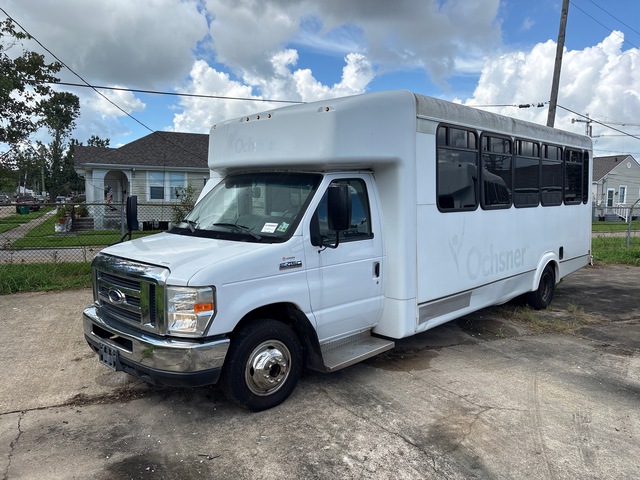 2017 Ford E-450 4x2 29-Seat Transit Bus 2017 Ford E-450 4x2 29-Seat Transit Bus