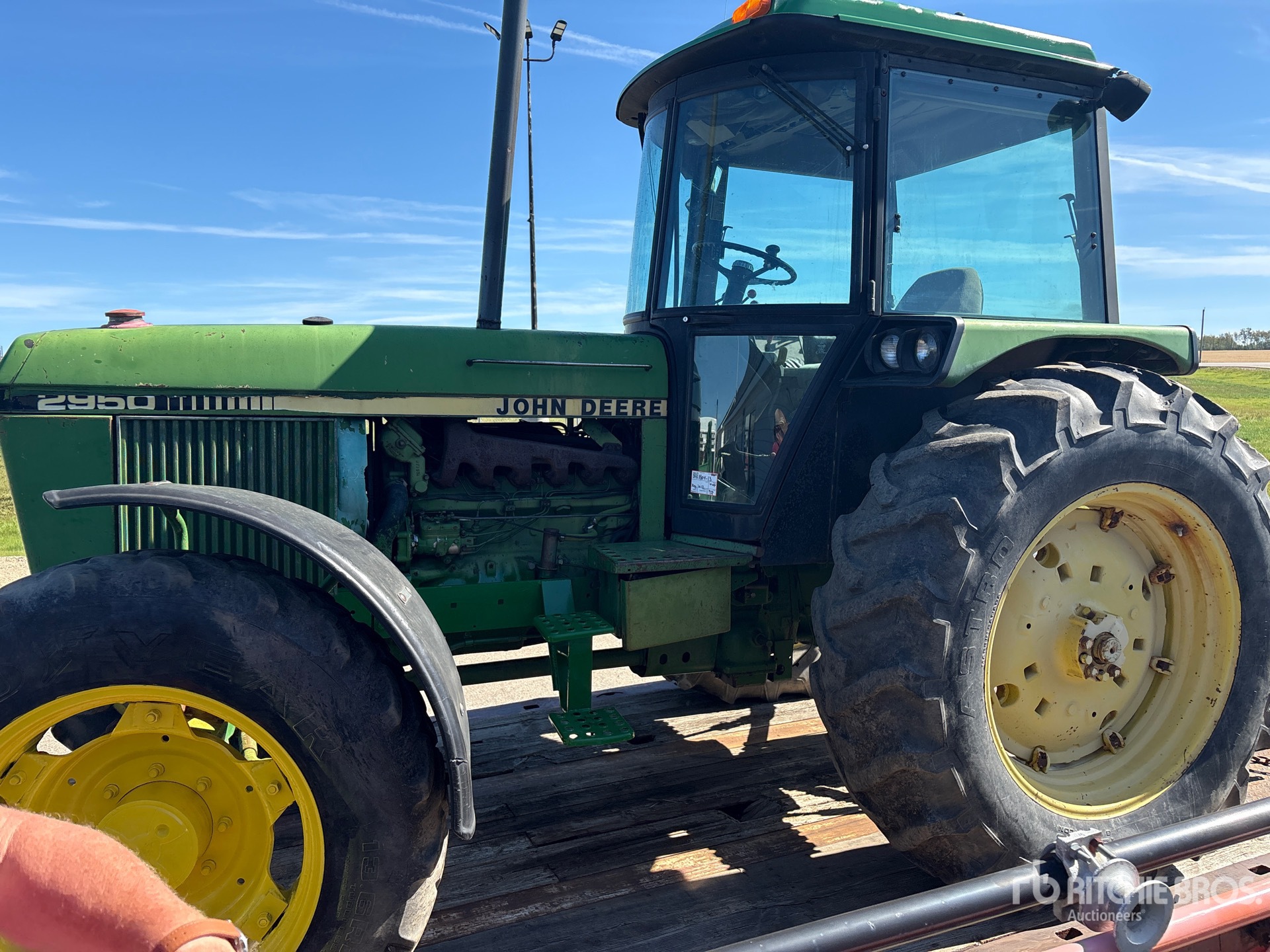 John Deere 2950