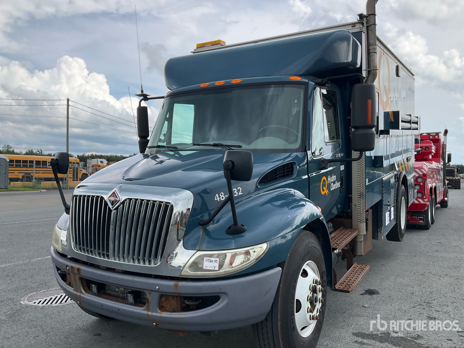 2011 International 4300 SBA