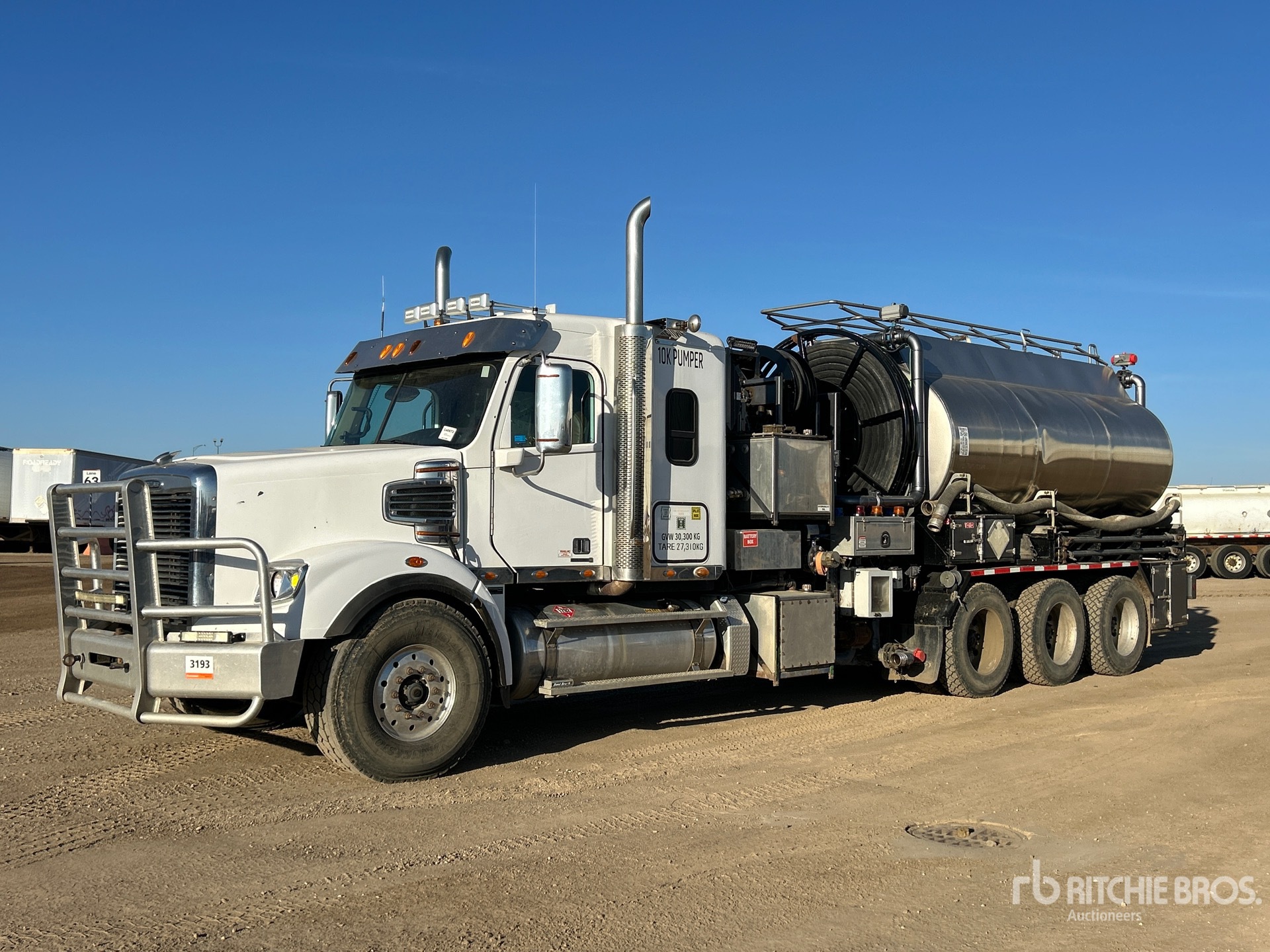 2013 Freightliner Coronado 122