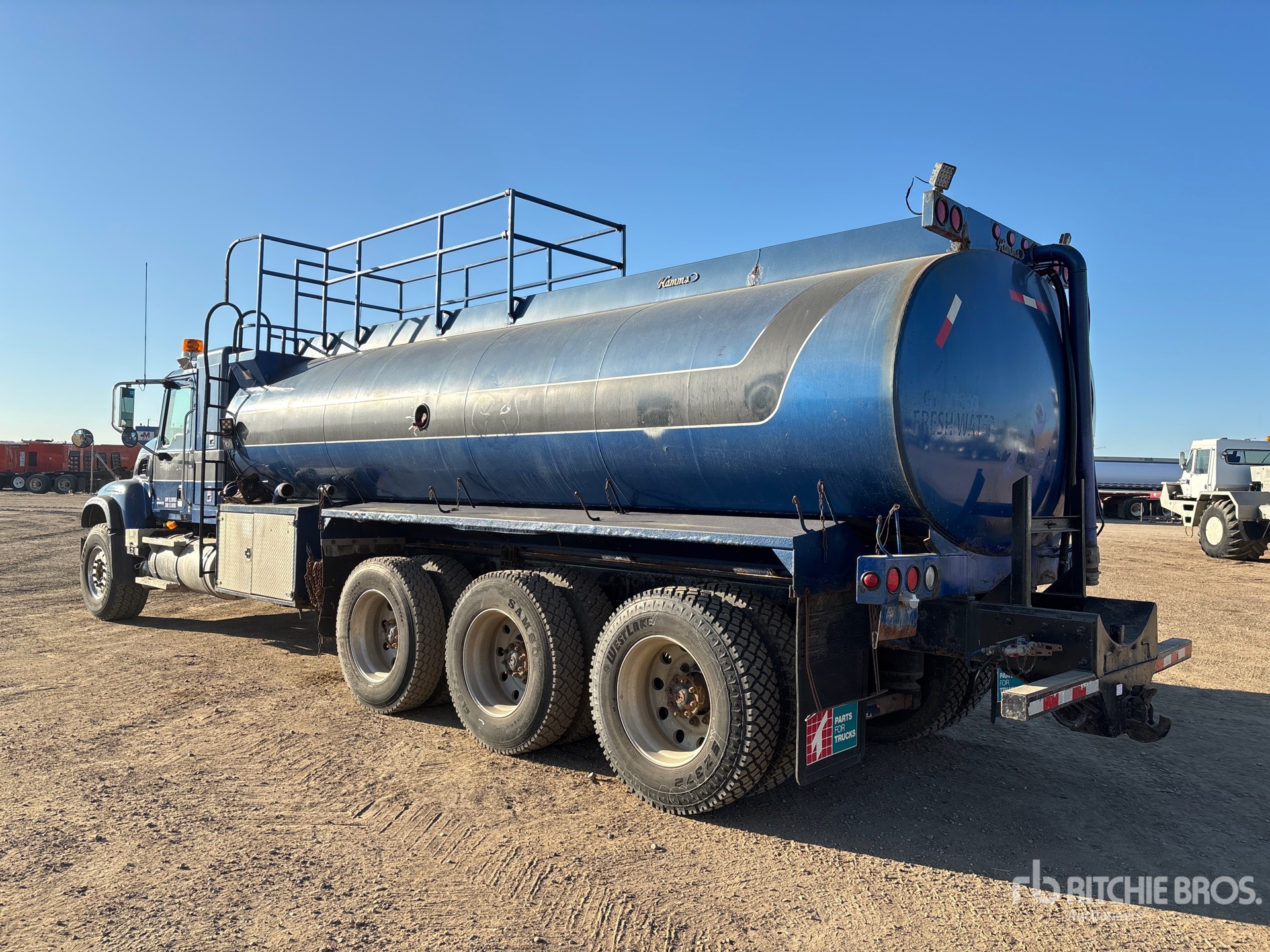 2007 Mack CV713