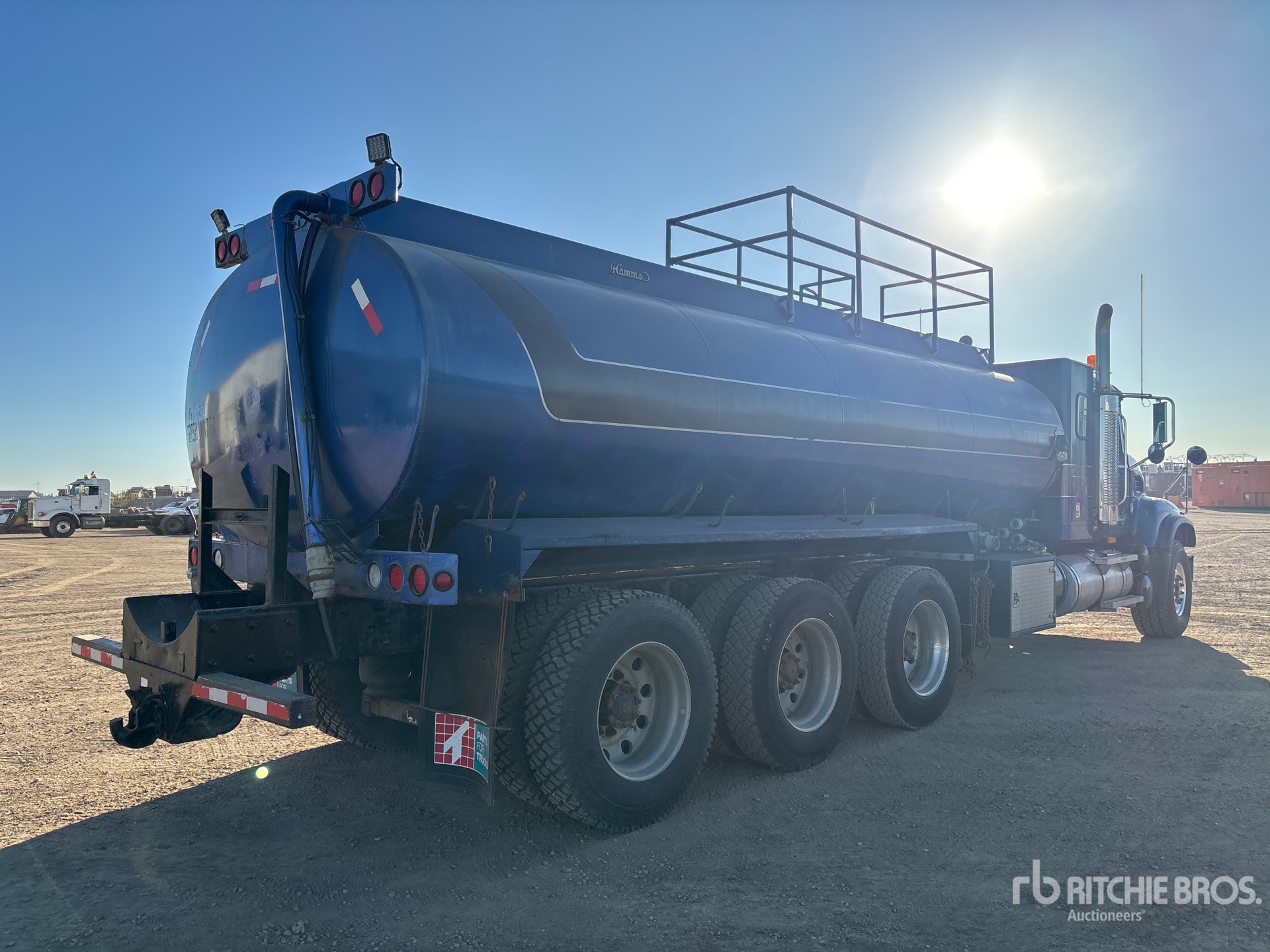 2007 Mack CV713