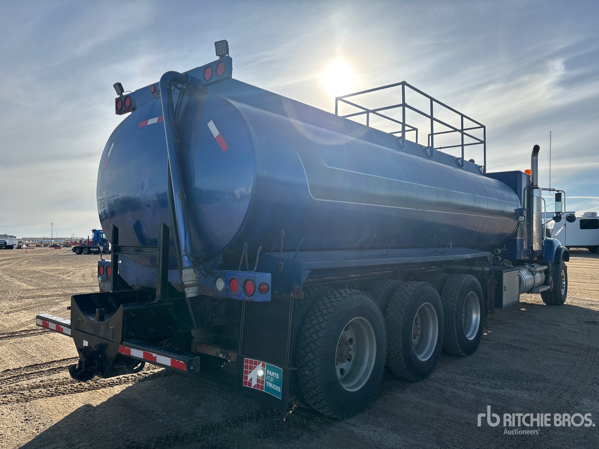 2007 Mack CV713